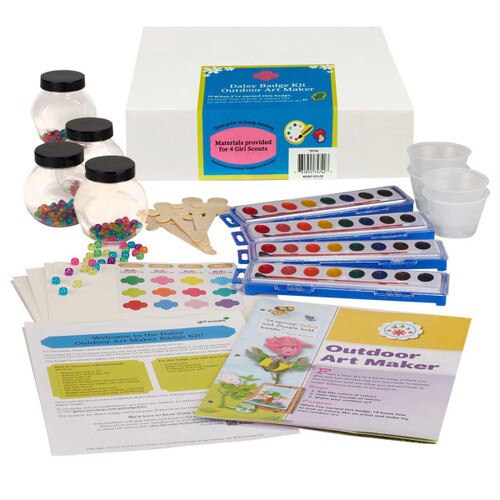 Daisy Badge Kit—Outdoor Art Maker